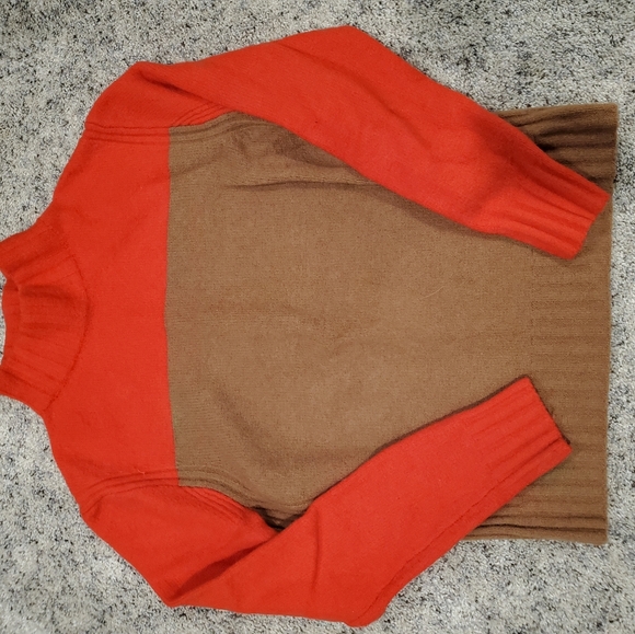 Sweater - Picture 3 of 3